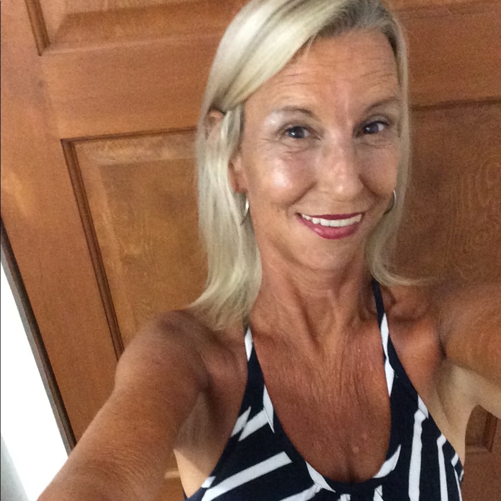 Meet your Posher, Carol